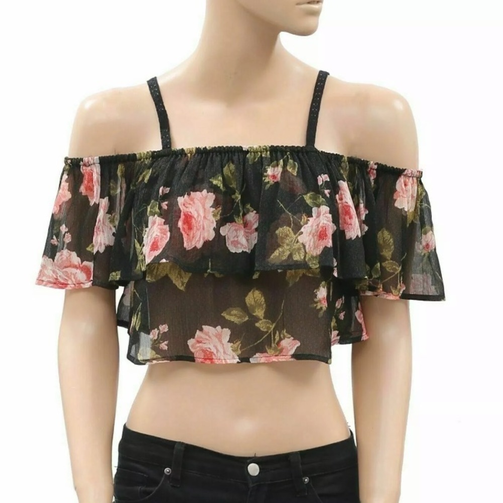KIMCHI BLUE Floral Off-Shoulder Ruffle Crop Top